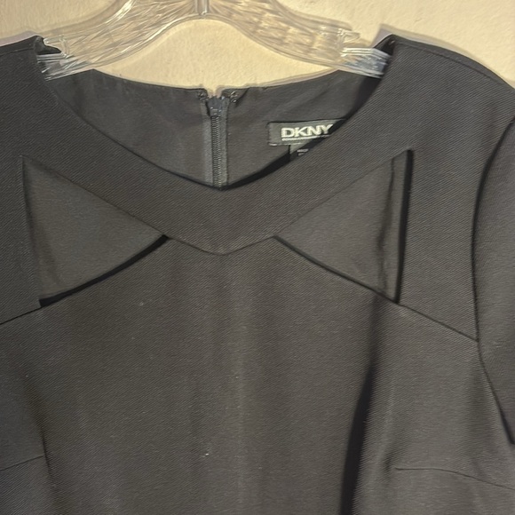 Dress - Picture 4 of 10